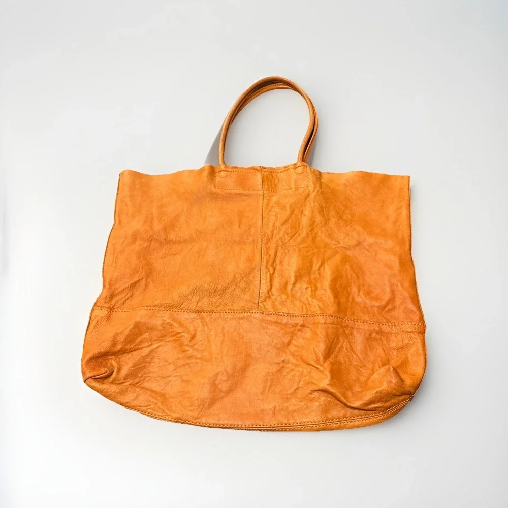 Banana Republic Lambskin‎ Distressed Leather Shoulder Tote Hobo Bag Cognac